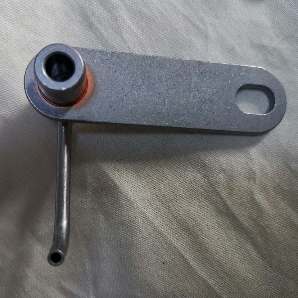 Piston cooling nozzle